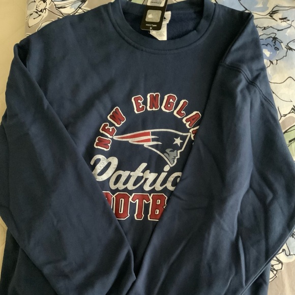 New England Patriots Sweatshirt - Picture 7 of 11